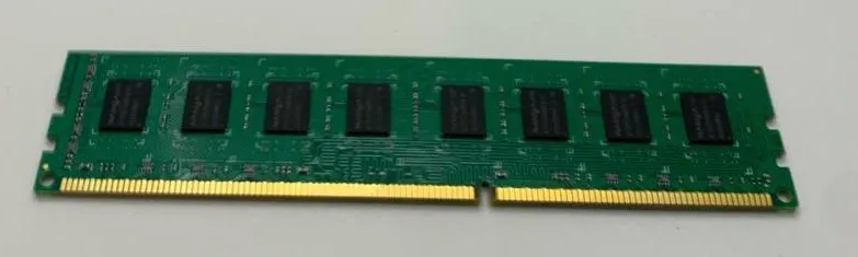 Nanya DDR3 SDRAM 4 GB Total Capacity Memory (RAM)